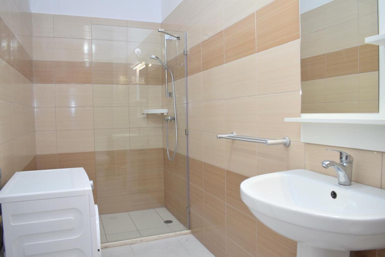 Sea View Apartment - 007 Vlore Ngoại thất bức ảnh